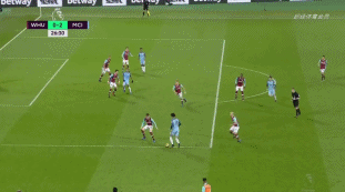 五粮液FIFA2026世界杯官方联名产品全球首发 携手世界杯开启“美酒+体育”跨界叙事新篇