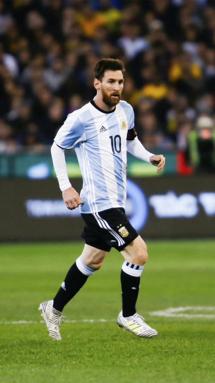 米兰助教兰杜奇称莱奥内收肌受伤明日检查