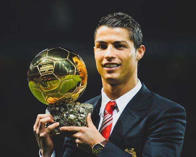 难绷，土媒：穆帅离开土耳其时没付居住了一年多的酒店账单